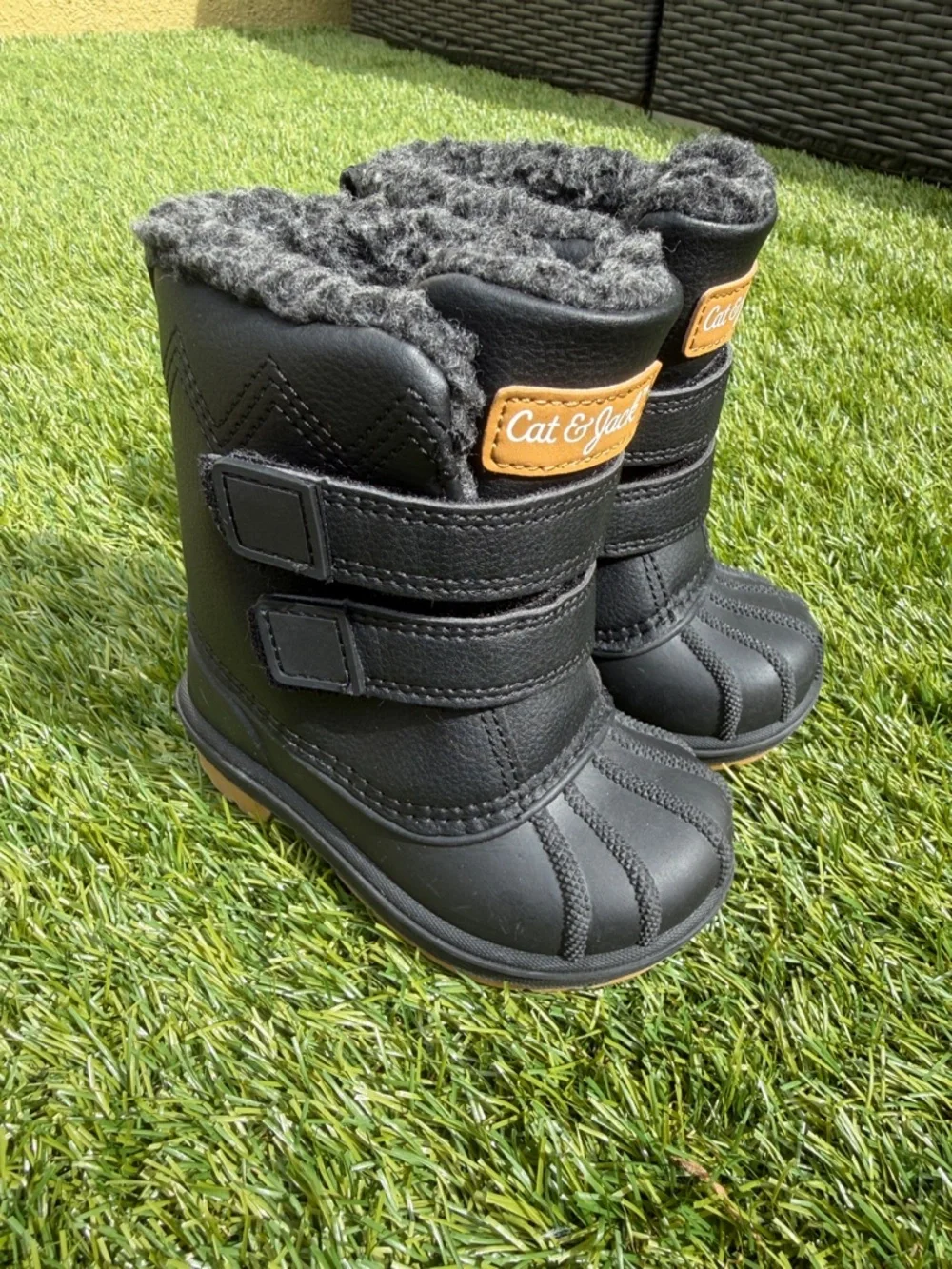 Cat & Jack Black toddler Waterproof Winter Boots with Faux Fur Trim size 5